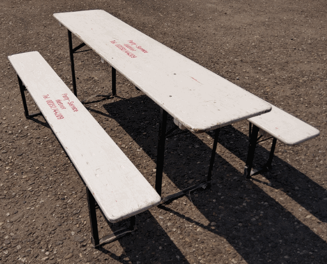Klapp-Garnituren (1Tisch + 2 Bänke) 2,20x0,50, Weiß lackiert mit schwarzen Untergestell